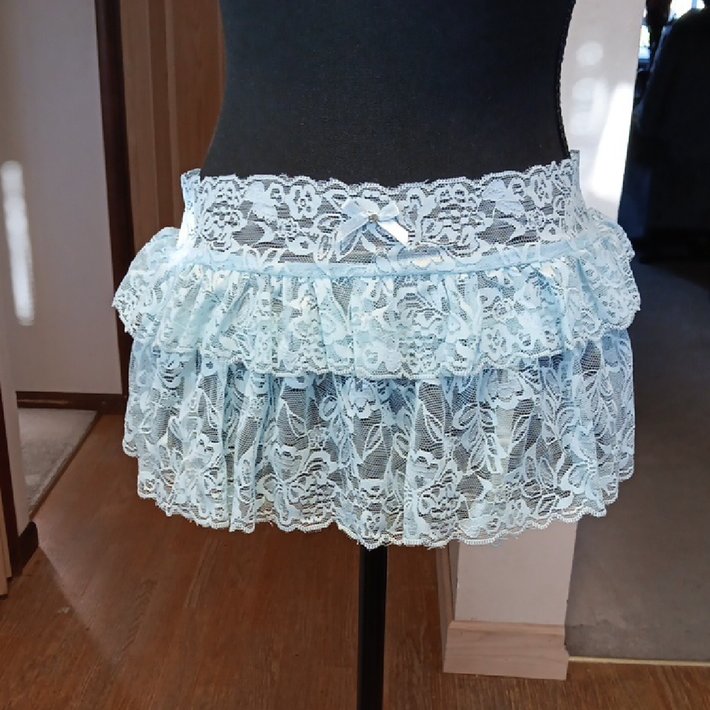 BABY BLUE FLORAL LACE GARDER SKIRT